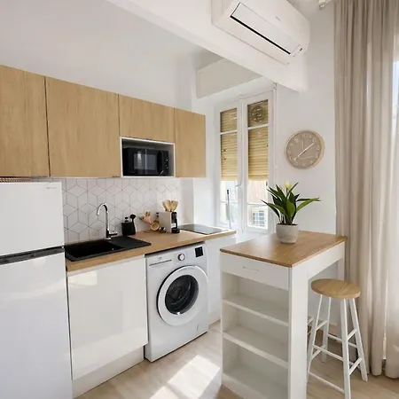 Le Petit Safran - Et Terrasse Apartamento Niza
